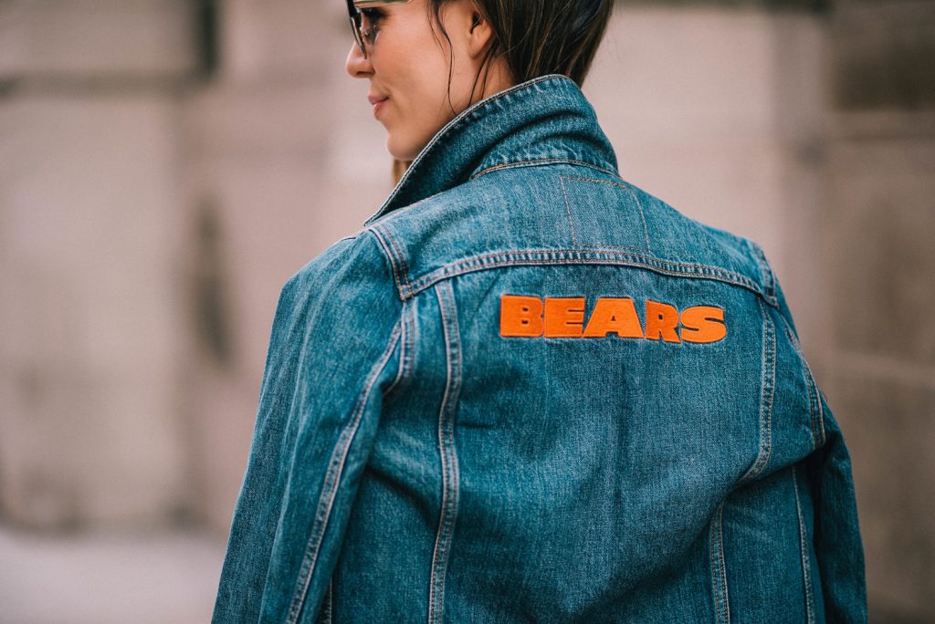 Blogger Mary Krosnjar wearing Levis Chicago Bears denim jacket