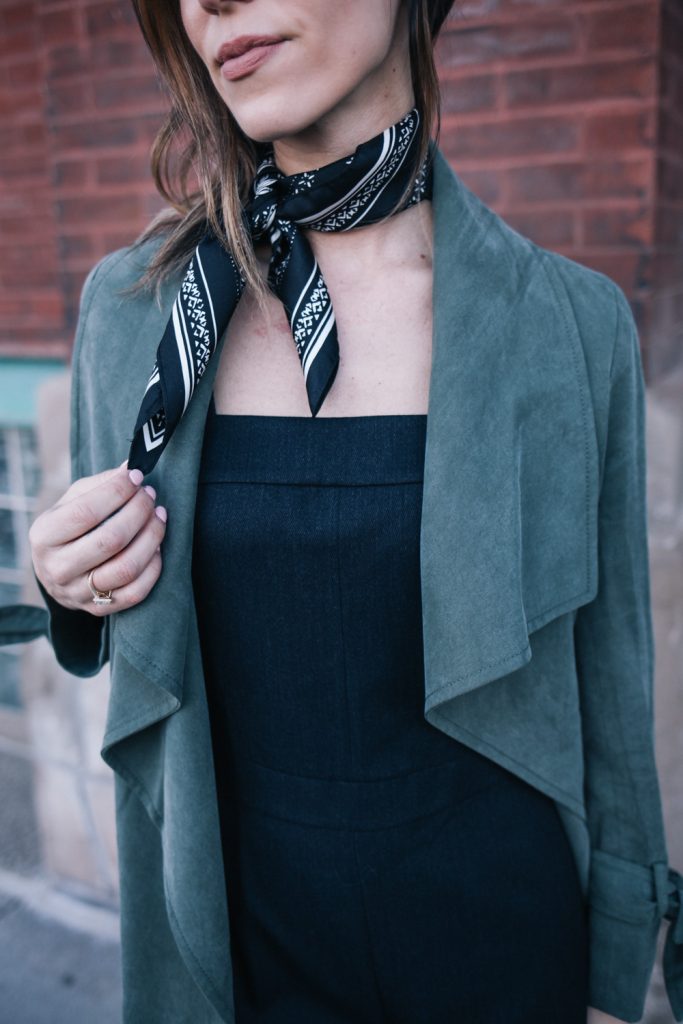 Blogger Mary Krosnjar wearing neck tie scarf and NYFW Club Monaco Collection