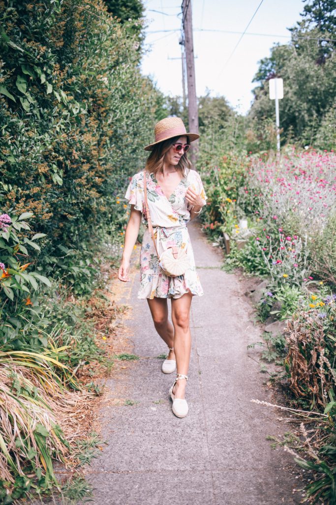 Blogger mary krosnjar wearing Floral Wrap Dress for Summer