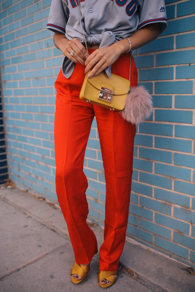 Blogger Mary Krosnjar wearing Red H&M Pull on pants and yellow Satin ann Taylor sandals