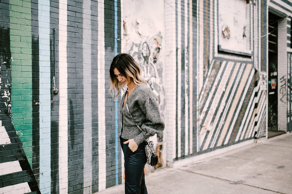 Blogger Mary Krosnjar wear Fabulous Faux Leather Pants and H&M cropped sweater