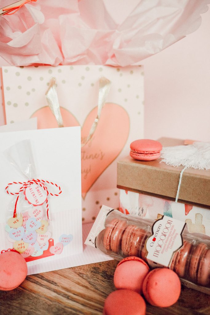 Blogger Mary Krosnjar sharing valentine's gift ideas