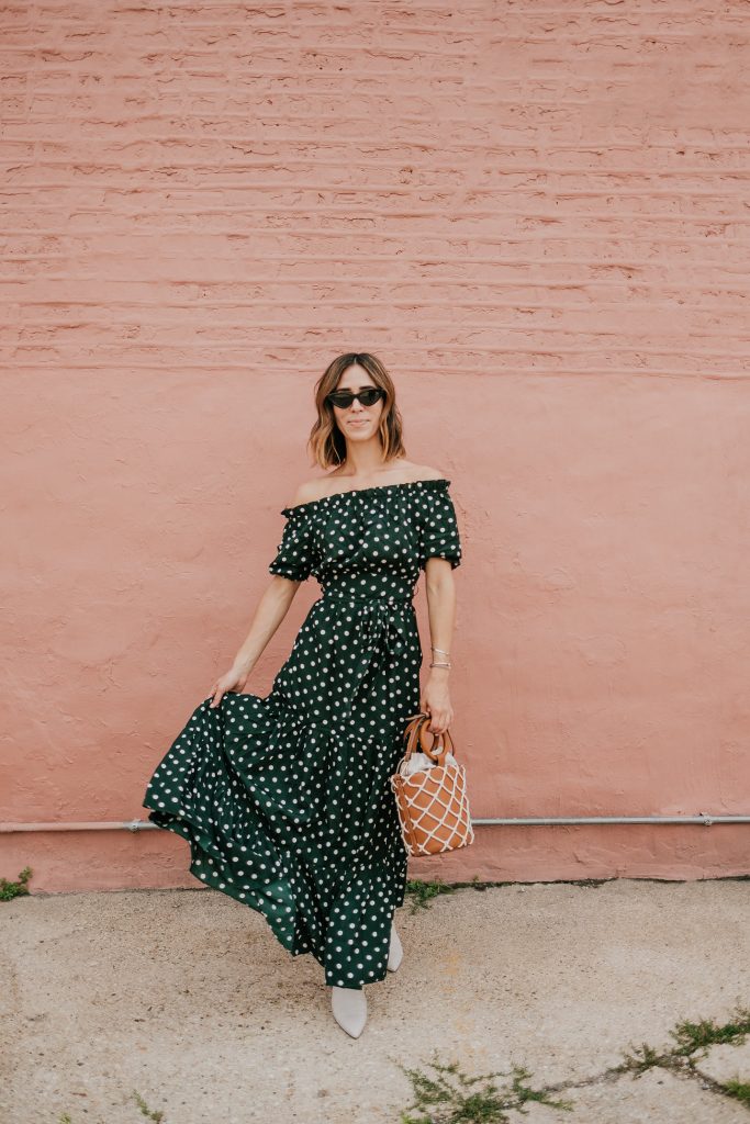Blogger Mary Krosnjar wearing Polka Dot Fall Maxi Dress and Mango Net Bag