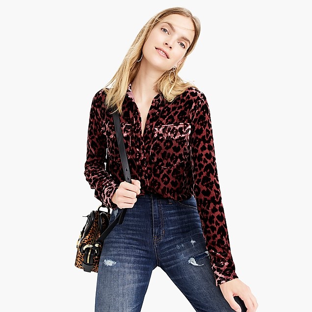 Blogger Mary Krosnjar wearing Classic-fit shirt in drapey velvet leopard print