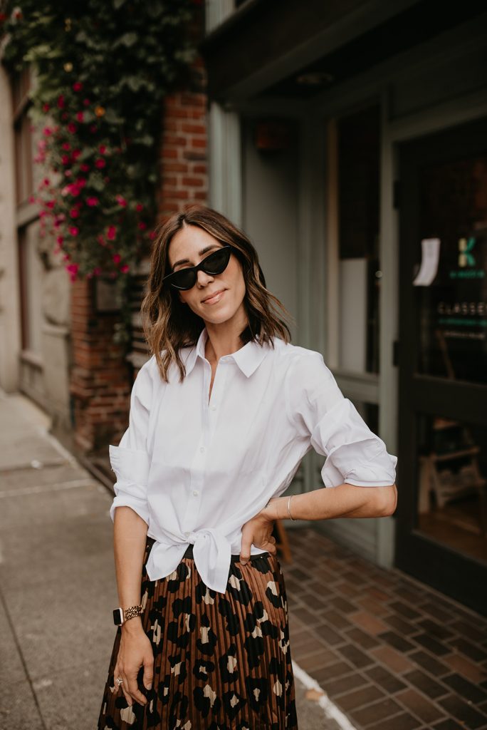 Seattle Blogger Sportsanista wearing White Collared Blouse in workwear inspired look 