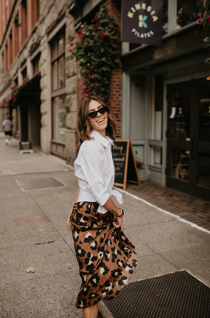 Seattle Fashion Blogger sharing workwear outfit inspiration for fall 