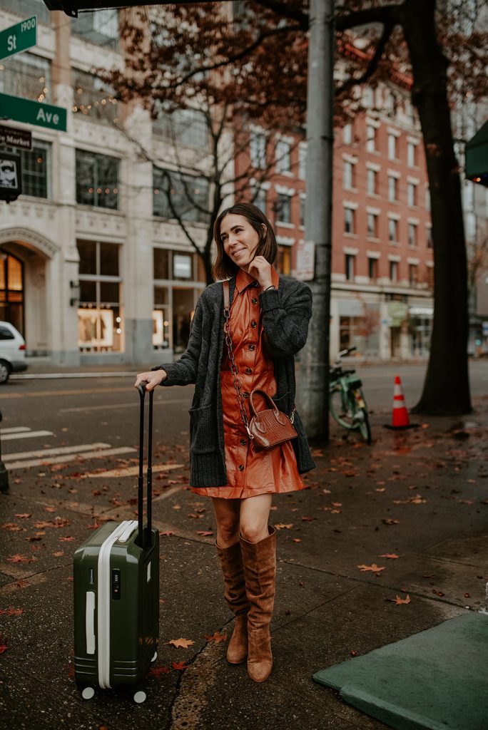 Seattle Fashion Blogger sharing Thanksgiving Outfit Ideas