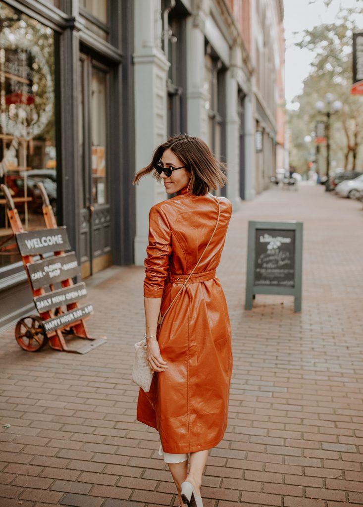 Blogger Mary Krosnjar sharing how to style a slip dress