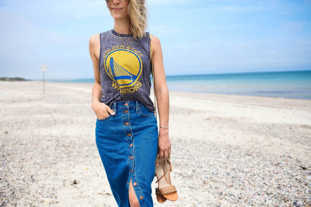 Golden State Warriors Muscle Tee, game day fashion, Sports and fashion blog, madewell midi denim skirt
