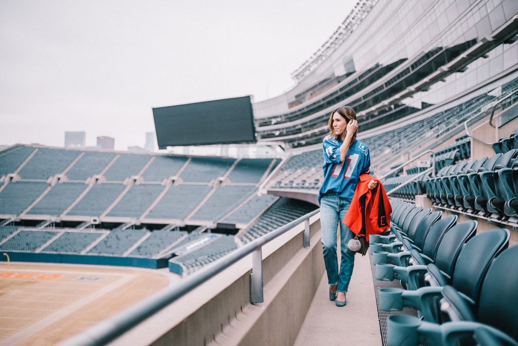 Blogger Mary Krosnjar wearing game day fashion and super bowl party tips