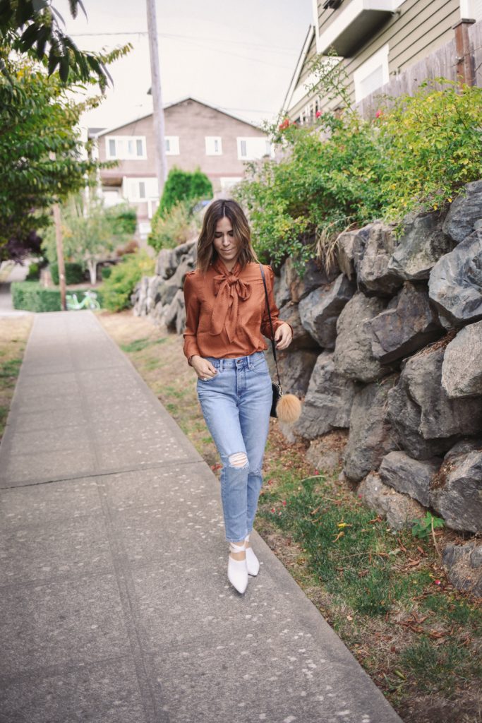 Blogger Mary Krosnjar wearing Tie Neck Blouse from Ann Taylor and Naturalizer Holland Shoe
