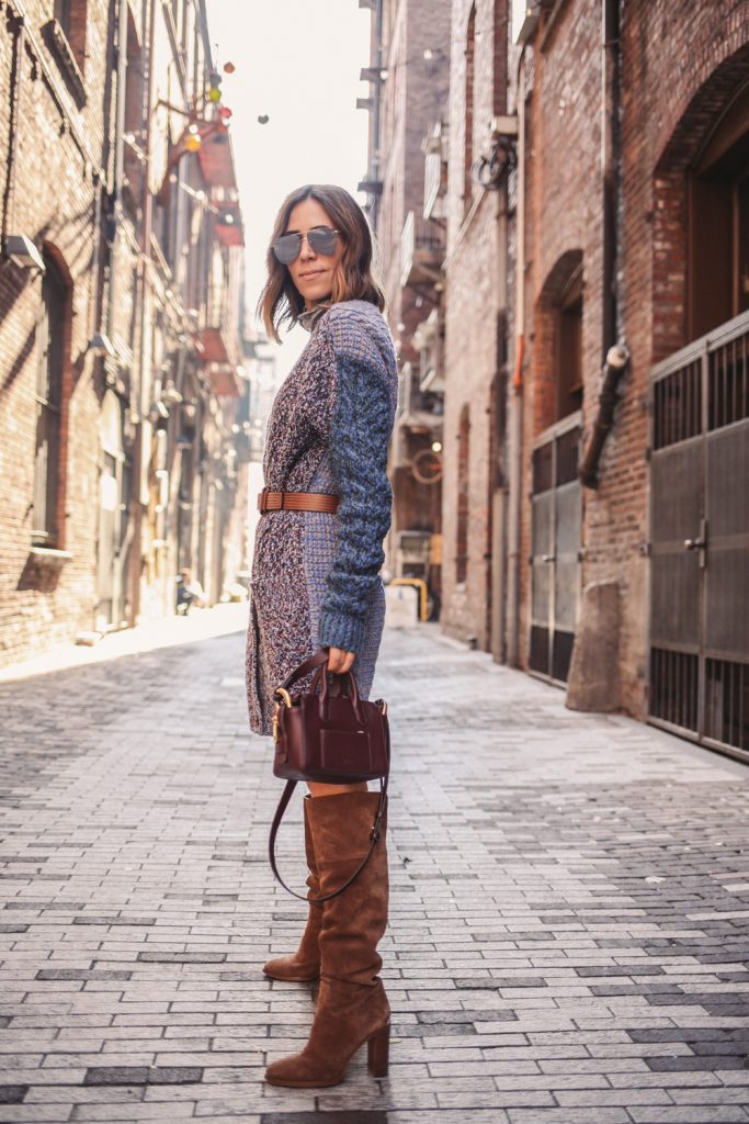 Blogger Mary Krosnjar wearing Jil Sander Navy Multi Oversized Cardigan and Slouchy Boots