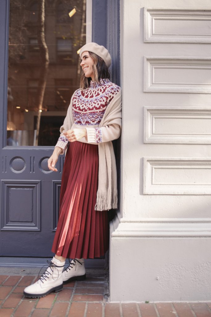 Blogger Sportsanista wearing Topshop Fair Isle Sweater and H&M pleated skirt