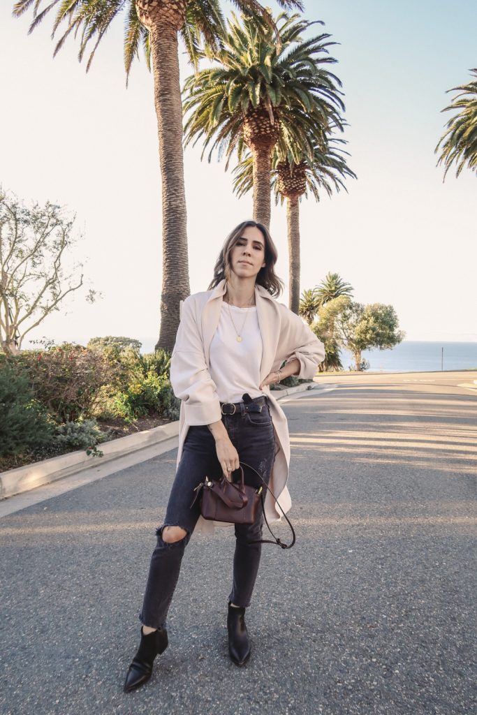 Blogger Mary Krosnjar wearing Levi's® Wedgie Icon Fit High Waist Ripped Skinny Jeans and J.Crew Mini Harper Tote