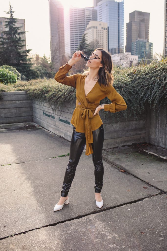 Blogger Sportsanista wearing H&M Black Pantent Treggings and Vince Women's Ralston Leather Mules