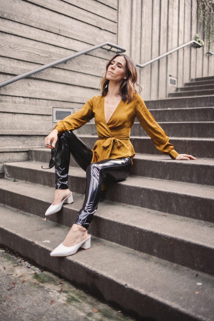 Blogger Sportsanista wearing H&M Black Patent Treggings and Vince Women's Ralston Leather Mules