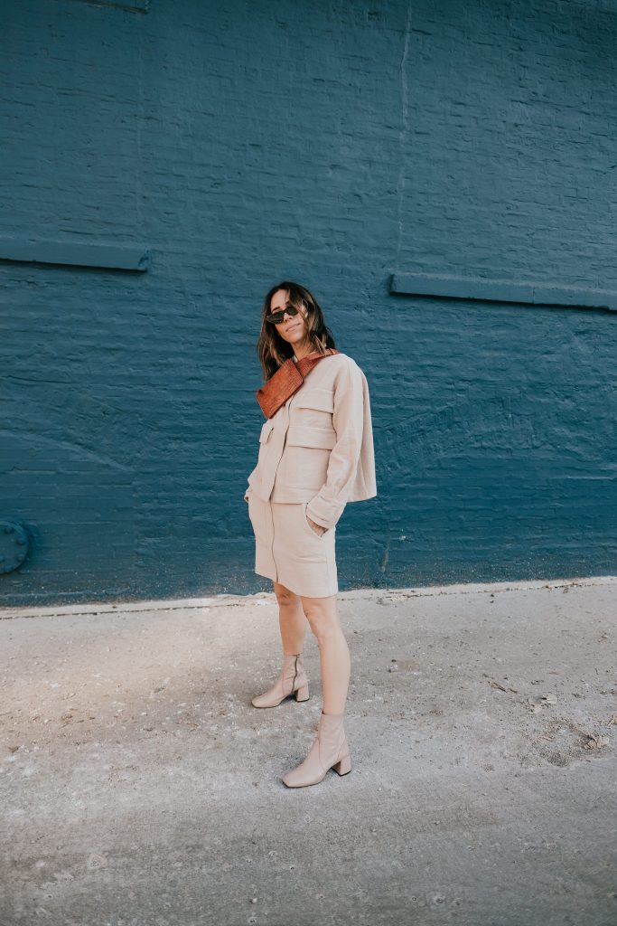 Seattle Fashion Blogger Sportsanista sharing how to style neutral tones for spring and neutral twin set