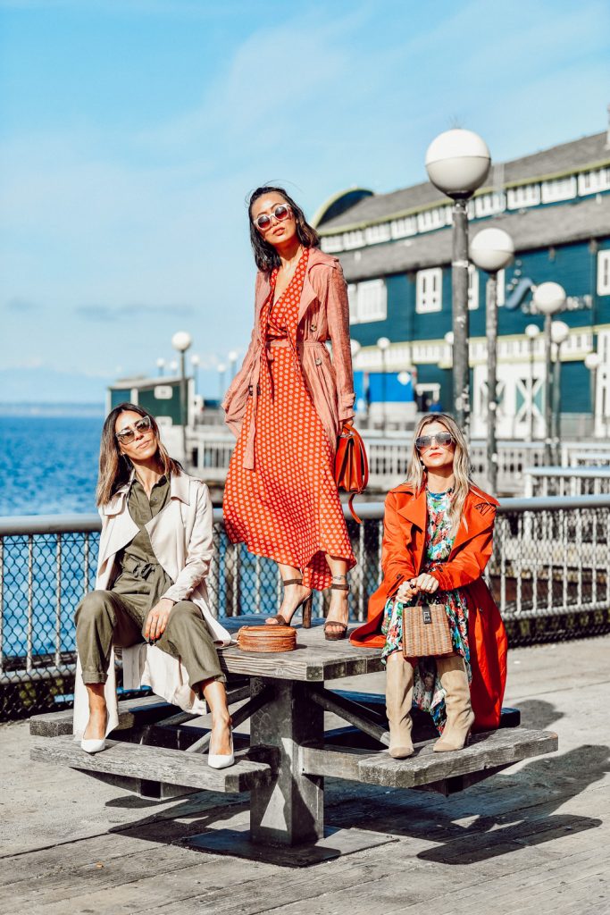 Seattle Fashion Bloggers styling how to wear trench coats three ways, Seattle Pier, The Great Wheel