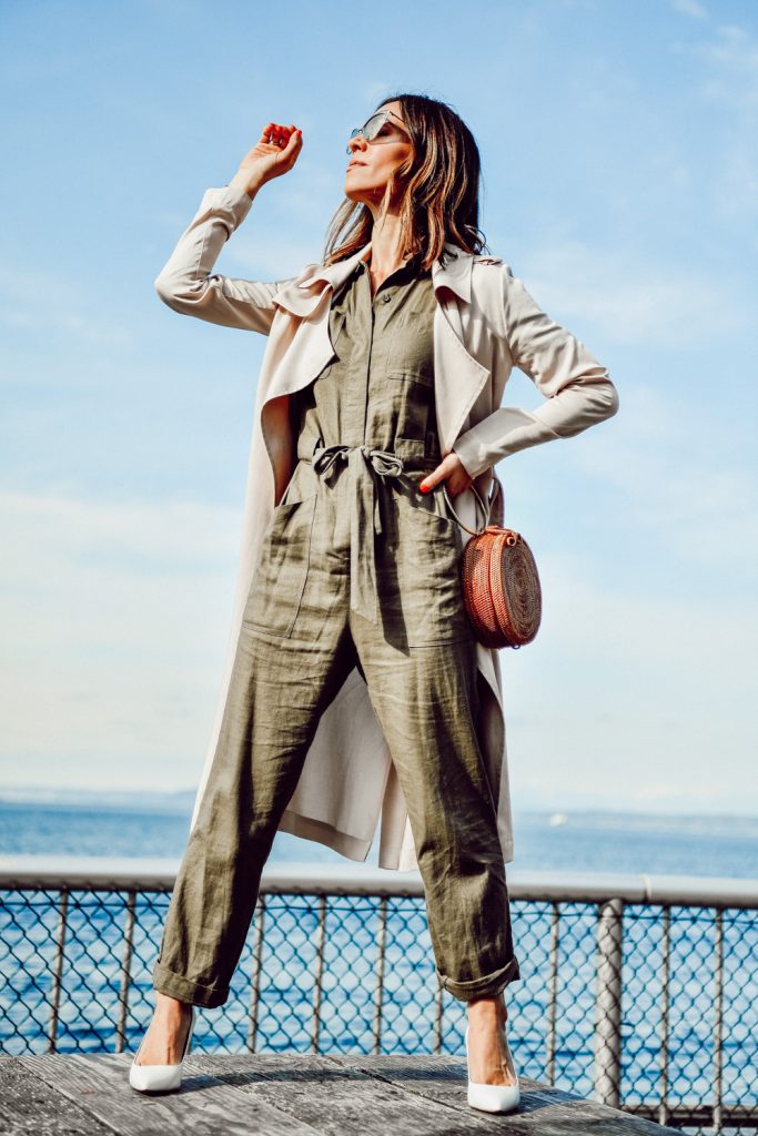 Seattle Fashion Blogger Sportsanista wearing H&M Cargo Jumpsuit and Banana Republic Madison 12-hour pump