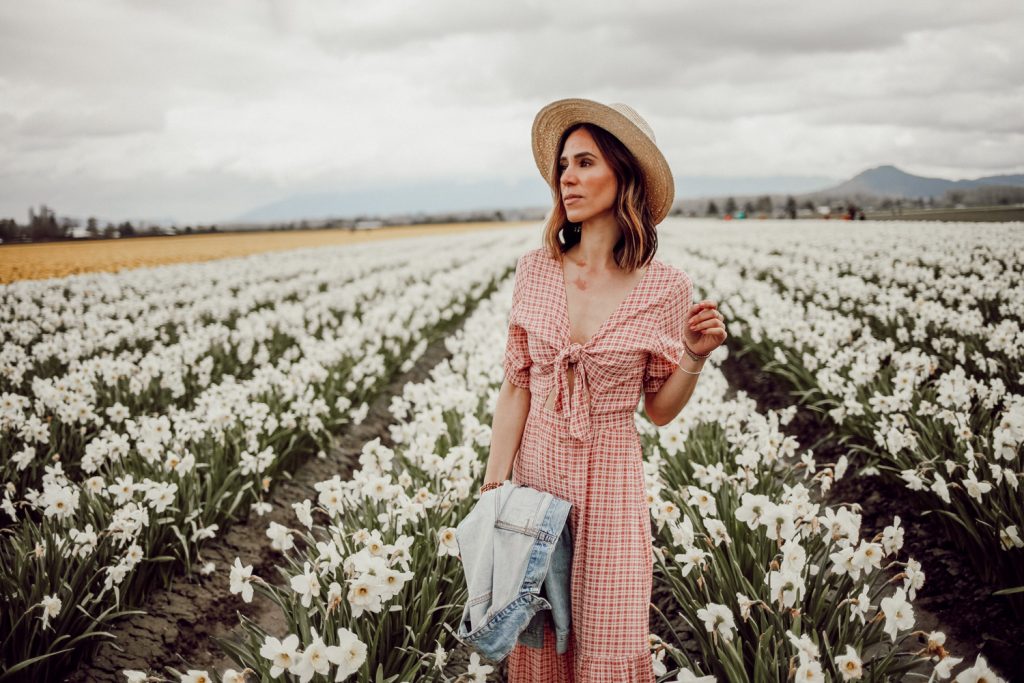 Seattle Fashion Blogger Sportsanista wearing Faithfull The Brand Maple Midi Dress and Sole Society Straw Hat 