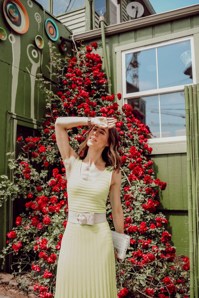 Seattle Fashion Blogger Sportsanista wearing neon dress with woven belt in Capital Hill