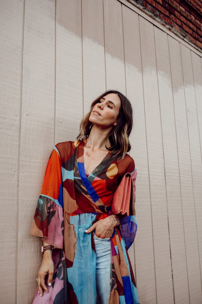 Seattle Fashion Blogger Sportsanista sharing how to style a caftan for summer 