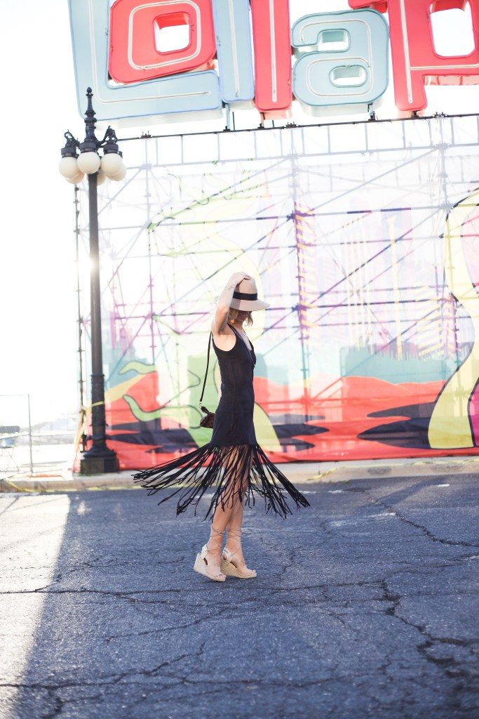 Seattle Fashion Blogger sharing what to wear to Lollapalooza