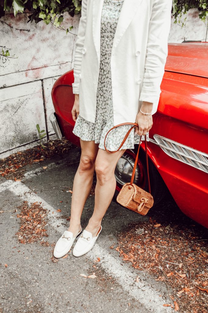 Seattle Fashion Blogger Sportsanista sharing how to style a blazer during summer