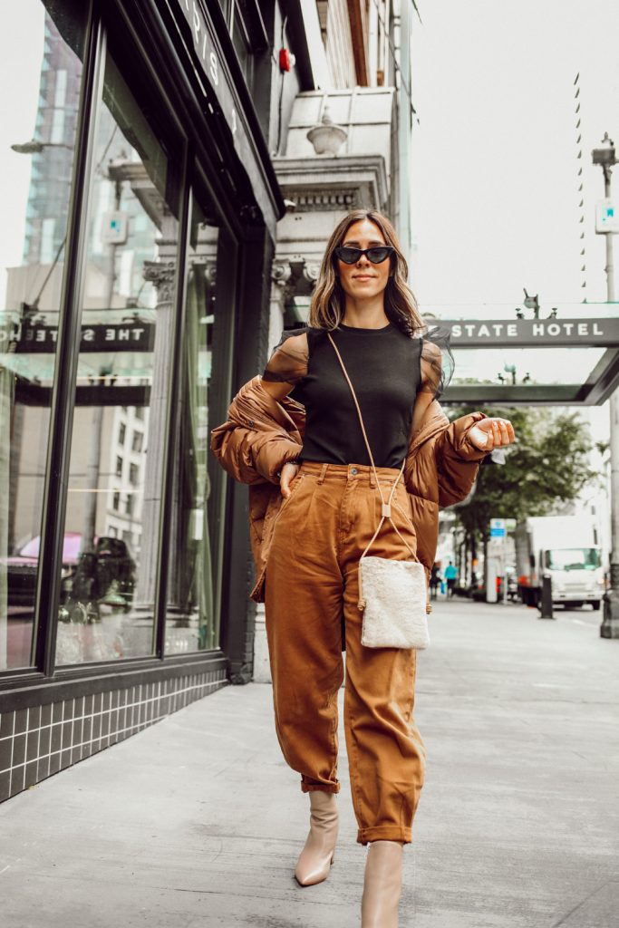 Seattle Fashion Blogger Sportsanista wearing Zara Baggy Jeans and Organza Sleeve Top 