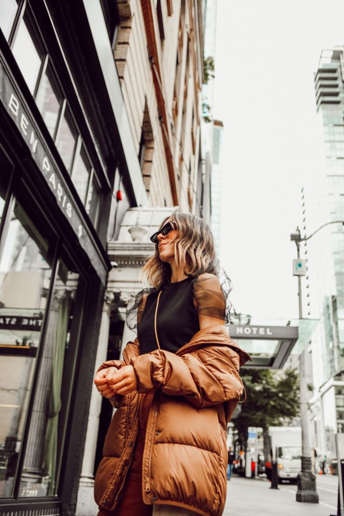 Seattle Fashion Blogger Sportsanista wearing Shein Organza Sleeve Top 