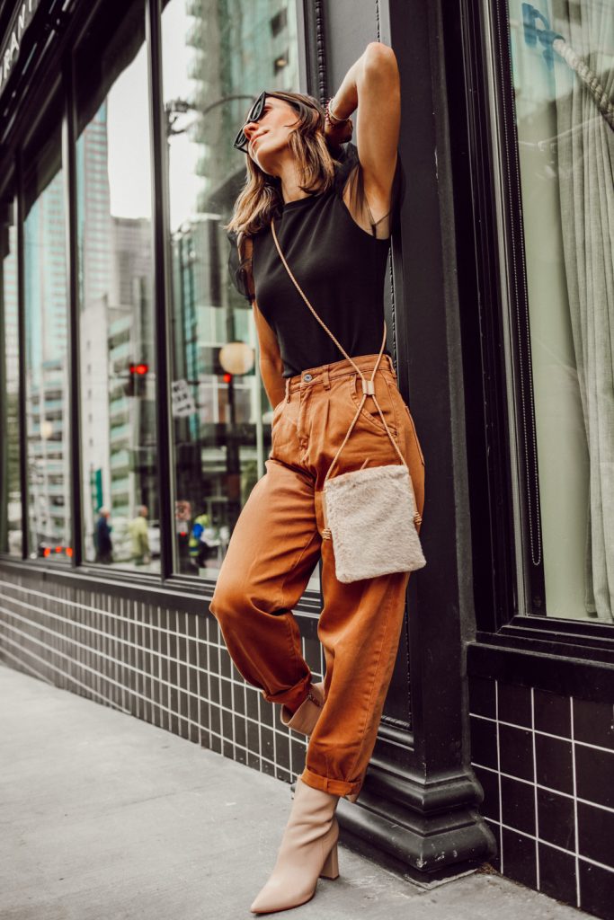 Seattle Fashion Blogger wearing Zara Baggy Jeans and Lafayette Crossbody Bag