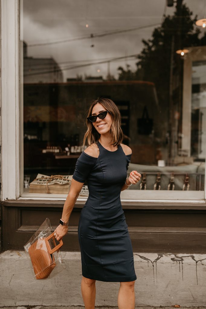 Seattle Blogger Sportsanista wearing Lark and Co Cold Shoulder Dress in Navy for workwear Look