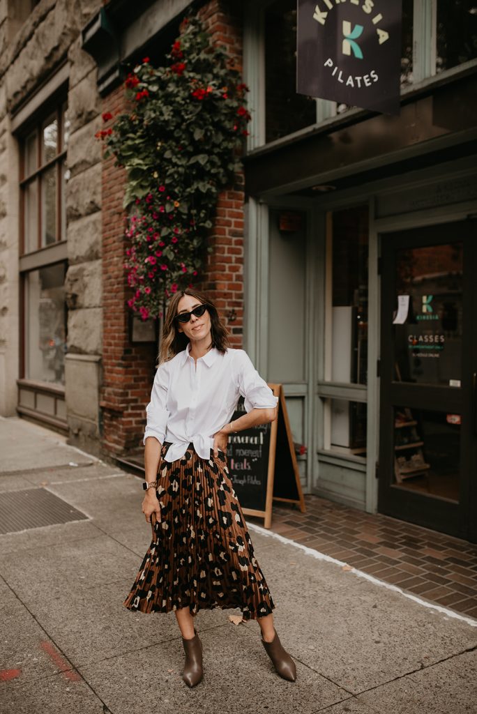 The Perfect Leopard Pleated Skirt - Sportsanista | Seattle Fashion Blog